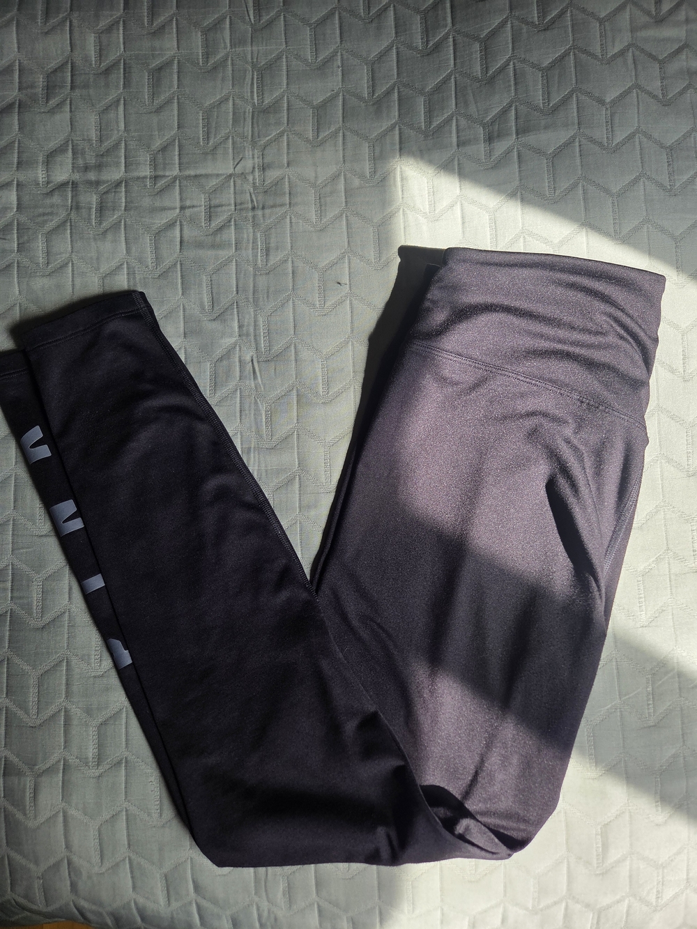 PINK Victoria's Secret Black Logo Leggings - Women's High-Rise Active Leggings - Picture 2 of 5